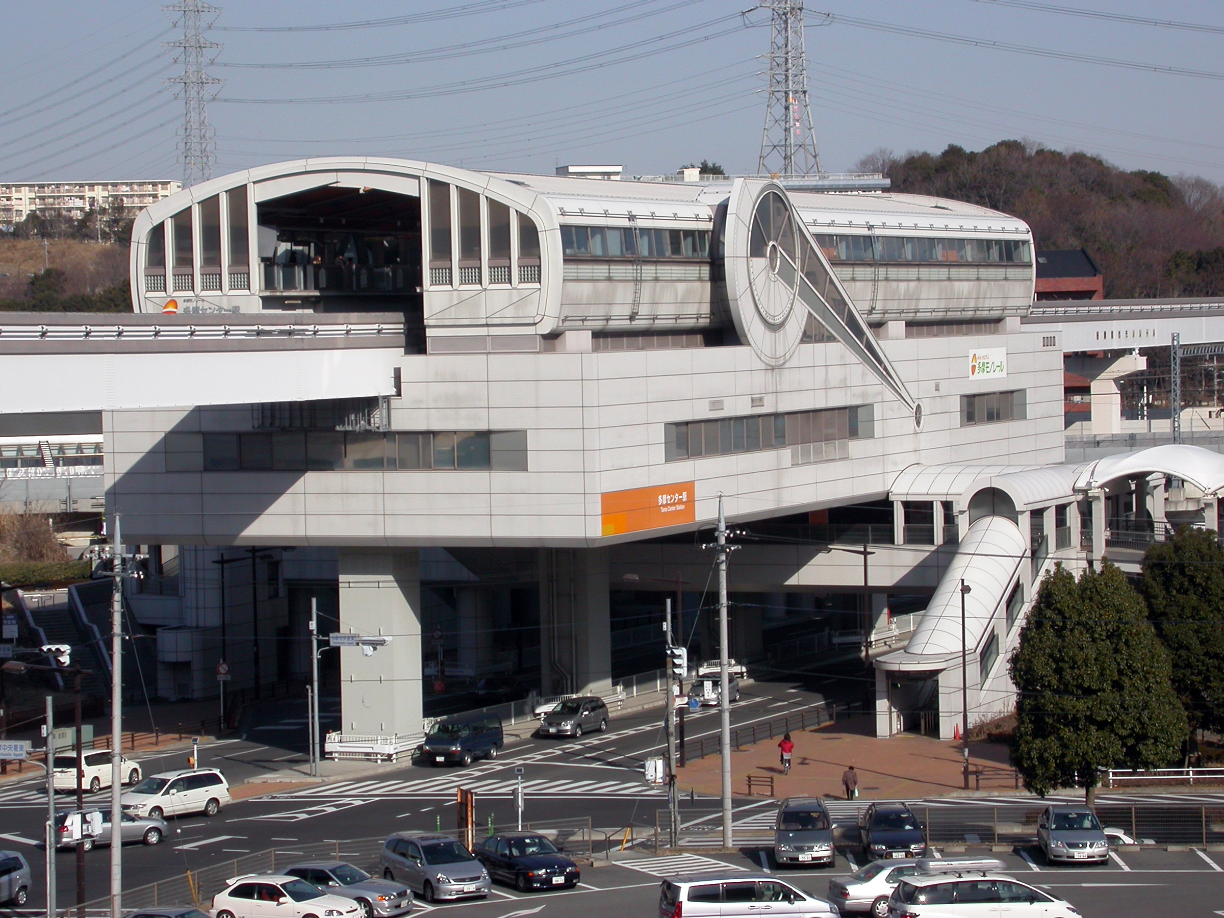 �����Z���^�[�w